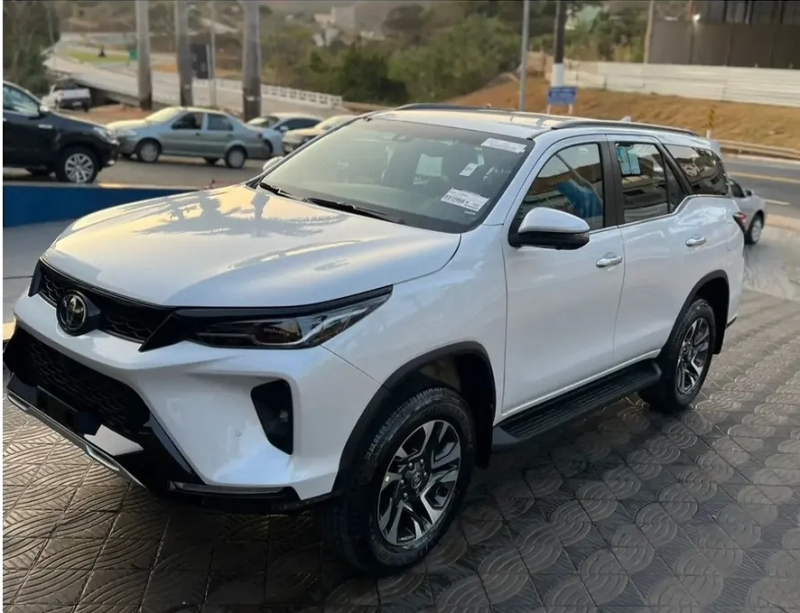Toyota SW4 